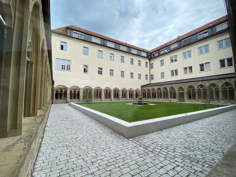 Franziskaner Kloster mit Garten
