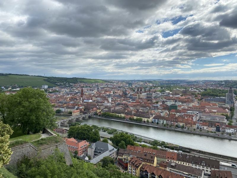 Aussicht vom Festungsberg auf die Stadt Würzburg