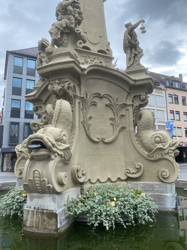 Vierröhrenbrunnen