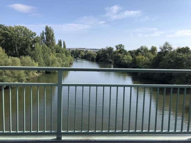 Kneipp Steg mit Geländer