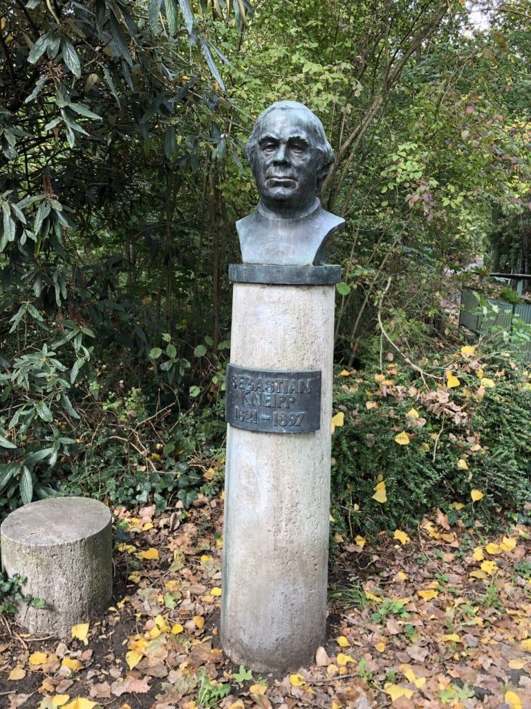 Büste Sebastian Kneipp in Würzburg