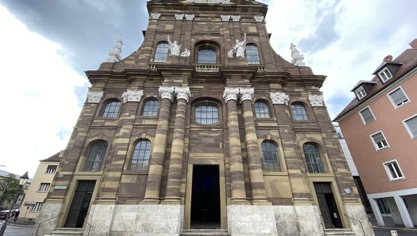 St. Michael Kirche Weitwinkel