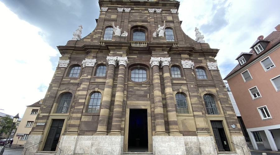 St. Michael Kirche Weitwinkel