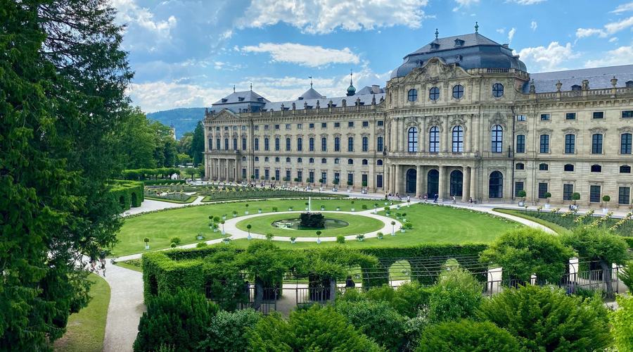 residenz_ostseite_hofgarten